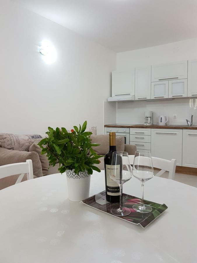 Apartmani Luka & Iva Шибеник Экстерьер фото